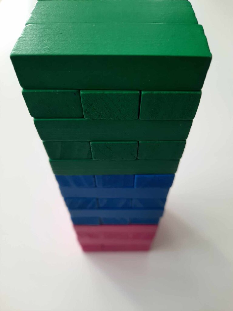Jenga na lekcji angielskiego